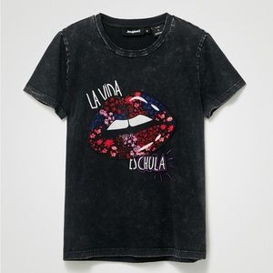 Desigual Embroidered Lip Patch T-shirt NWT Size XL